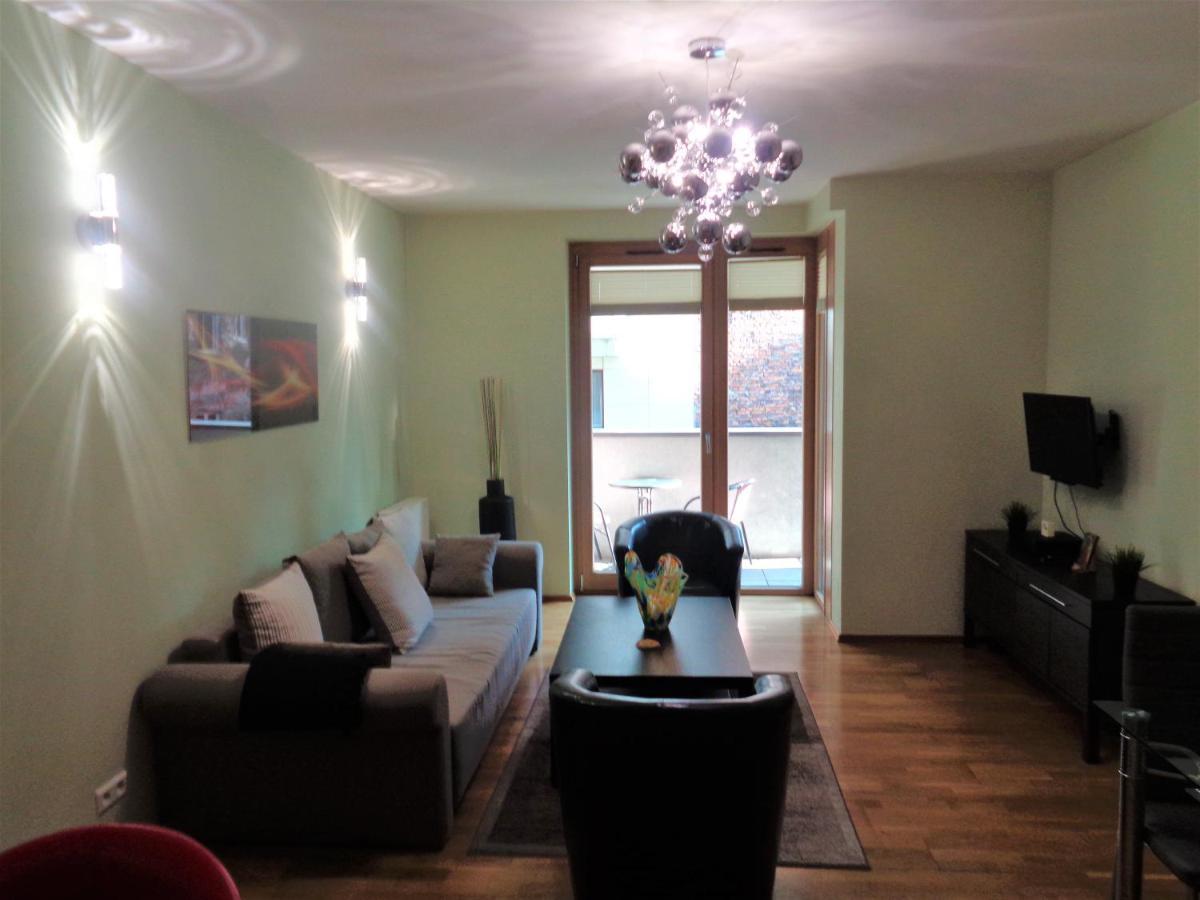 Angel Plaza Apartment คราคูฟ ภายนอก รูปภาพ